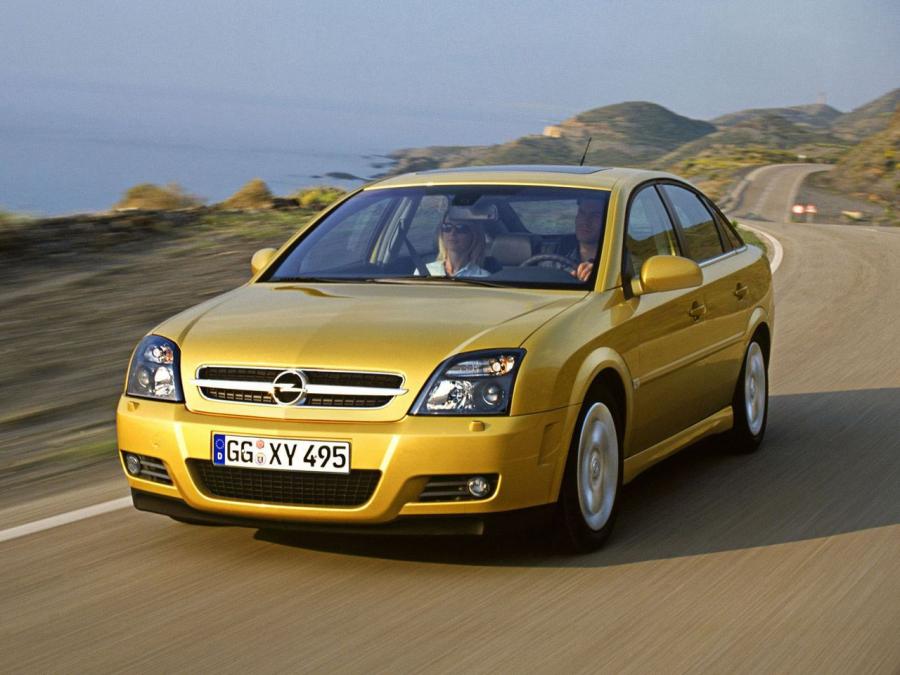  Opel Vectra GTS 2002 года  (фото 17 из 28)